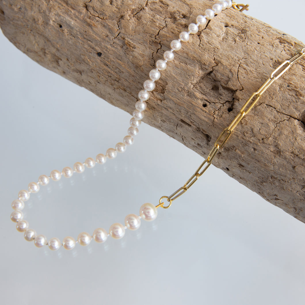 GRADUATED PEARL CHAIN NECKLACE